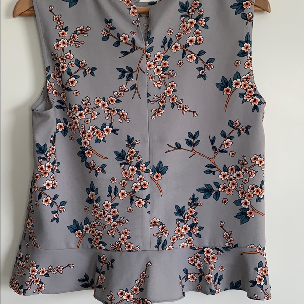 Patterned BR peplum top - Picture 4 of 5